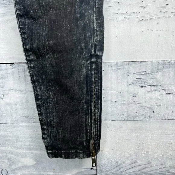 🍉 Current/Elliott Acid Wash Moto Jeans