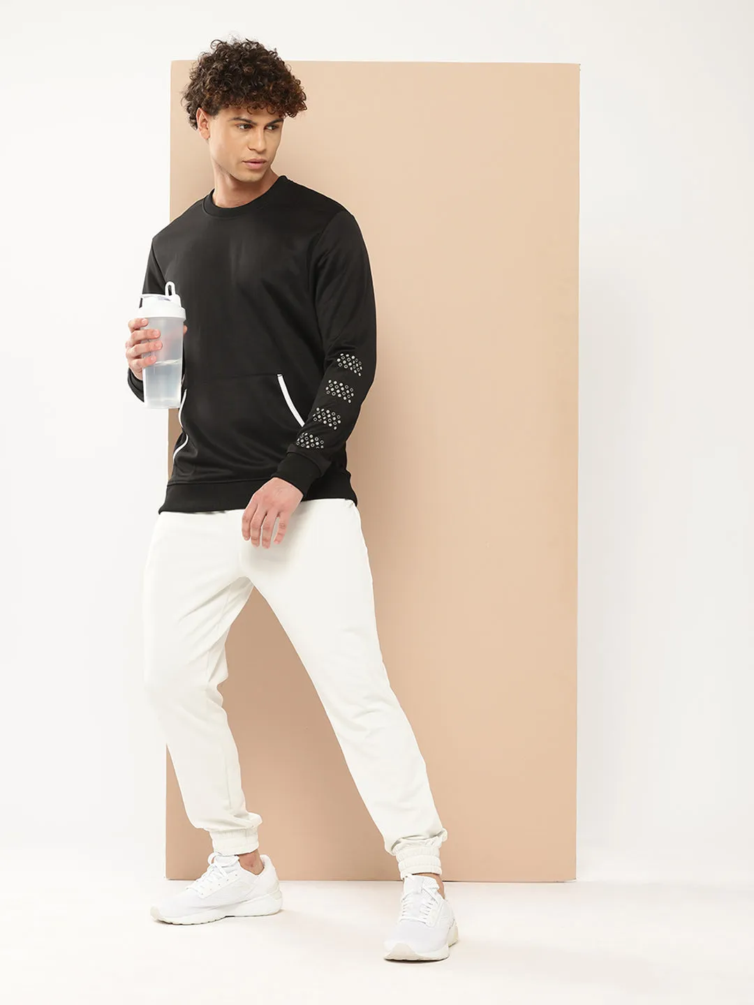 Alcis Men Black Solid Sweatshirt