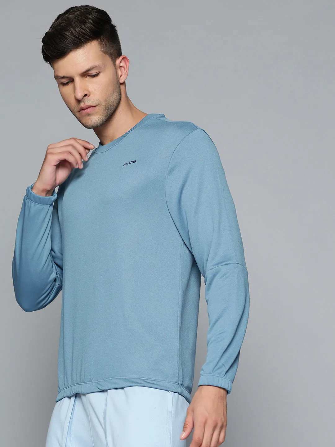 Alcis Men Blue Solid Sweatshirt