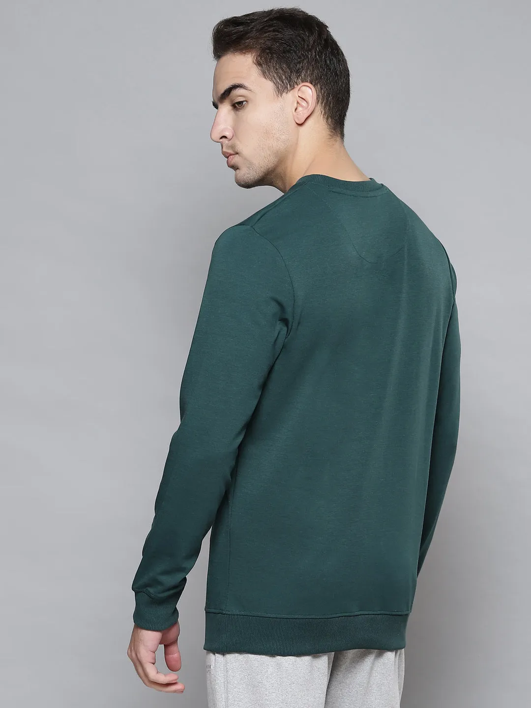 Alcis Men Green Sold Round Neck Sweatshirt