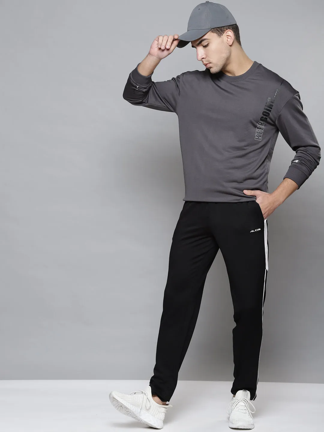 Alcis Men Grey Solid Round Neck Sweatshirt with Print Detail