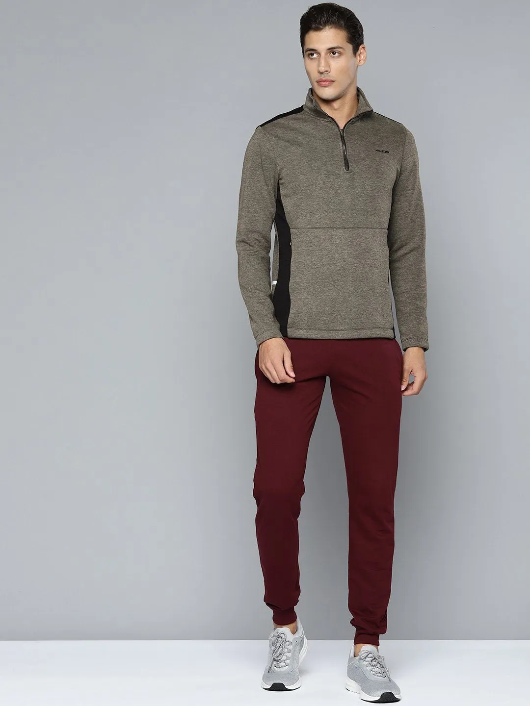 Alcis Men Olive Green Sweatshirt