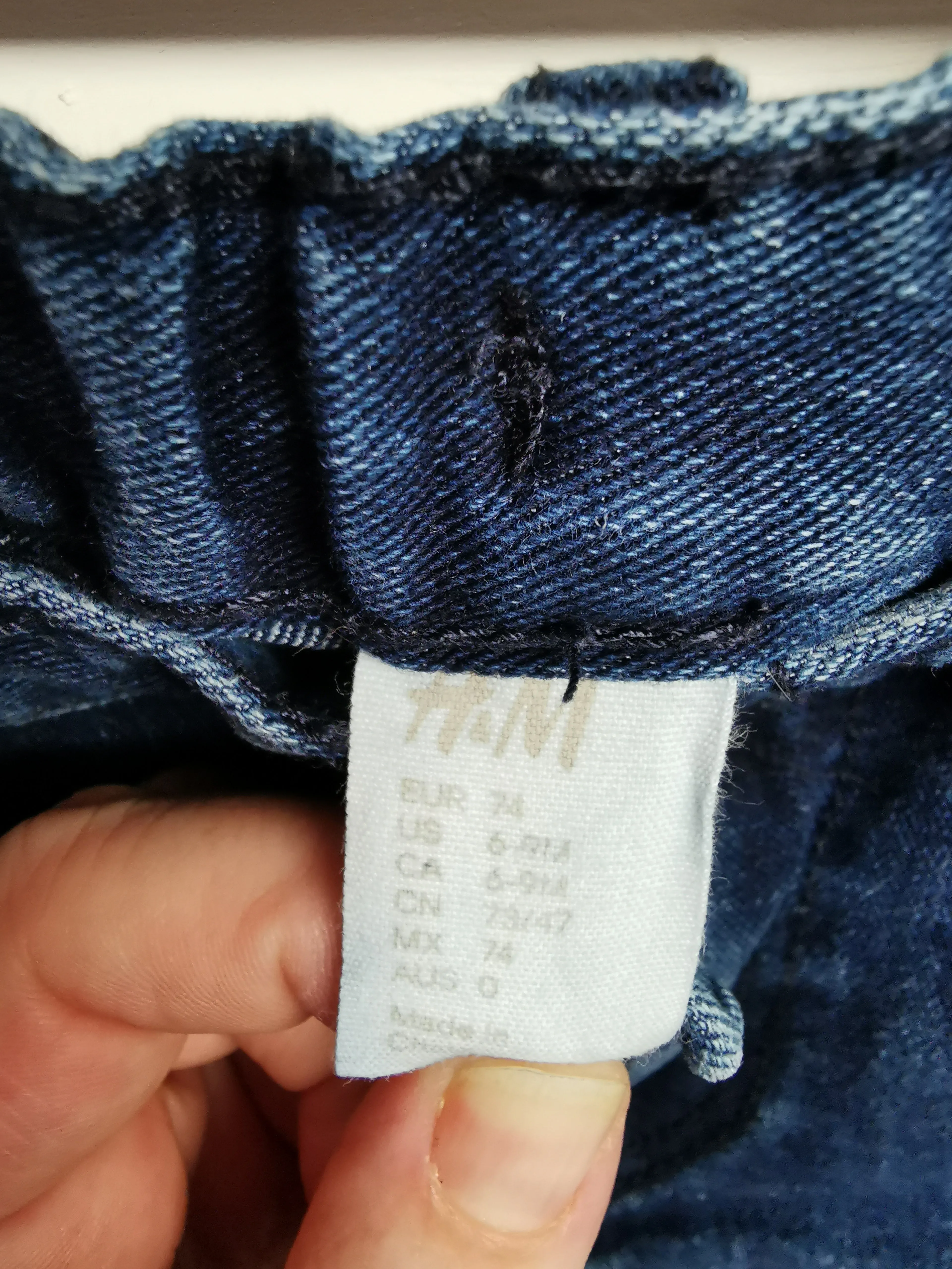 BABY GIRL SIZE 6/9 MONTHS - H&M, Dark Wash Skinny Jeans EUC B46