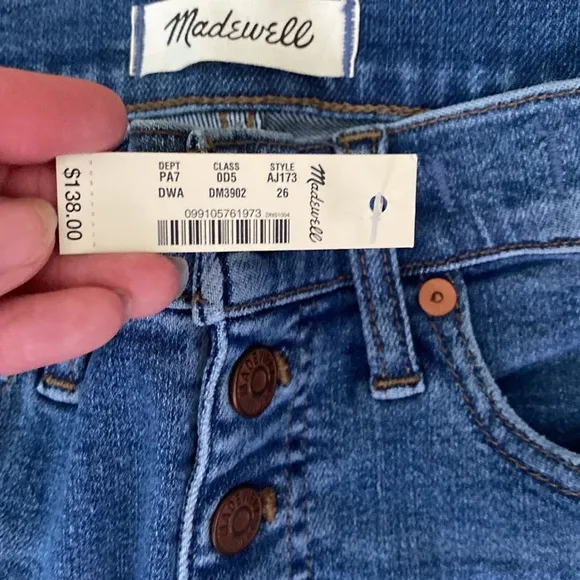 BNWT Madewell 9” mid-rise skinny crop jean