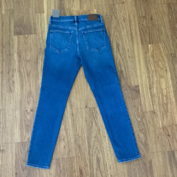BNWT Madewell 9” mid-rise skinny crop jean