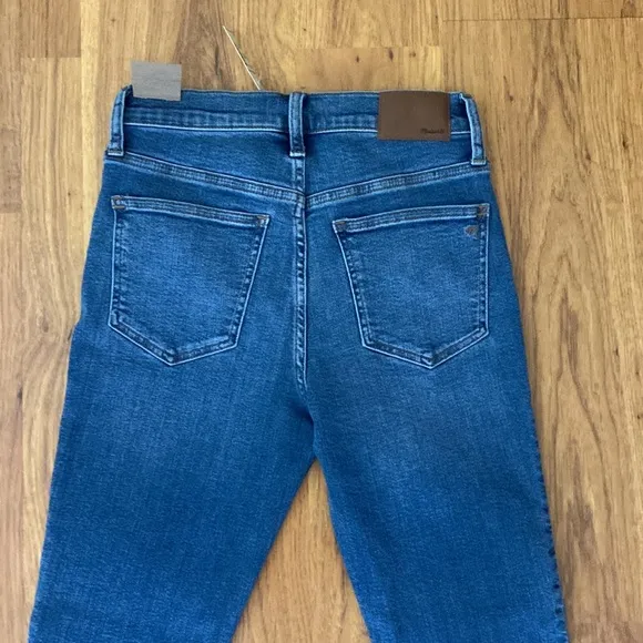 BNWT Madewell 9” mid-rise skinny crop jean