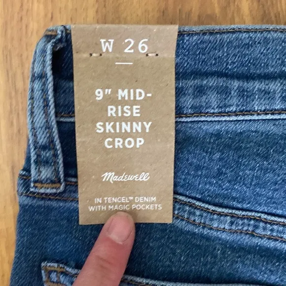 BNWT Madewell 9” mid-rise skinny crop jean
