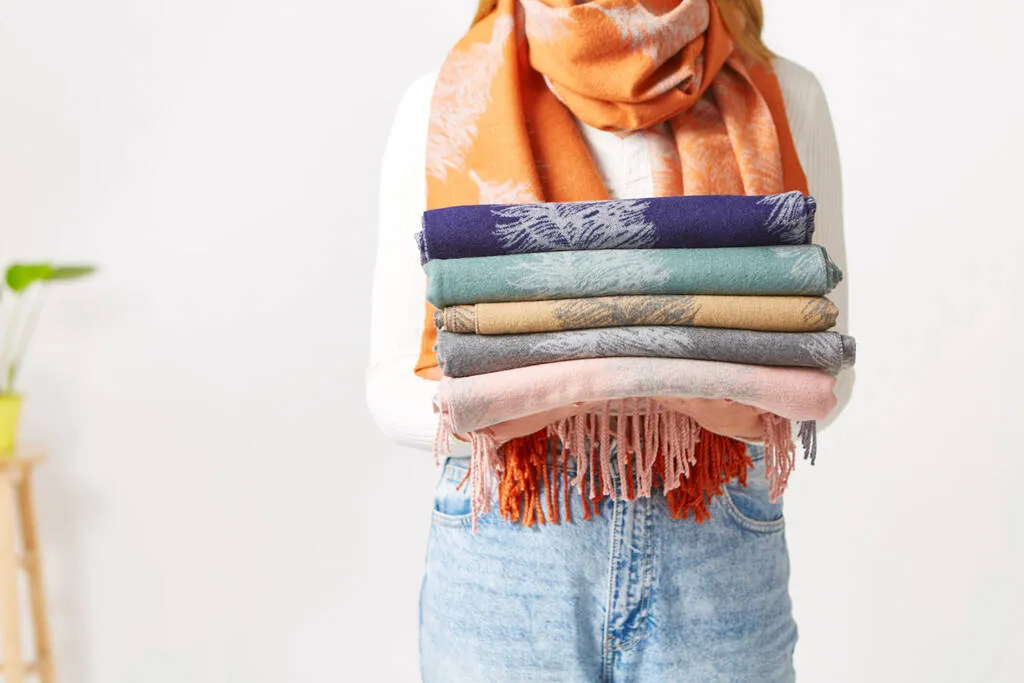 Cashmere Feather Print Scarf