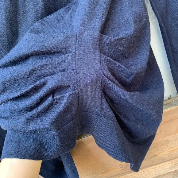 Elie Tahari 100% extra fine merino wool high low lightweight open wool cardigan