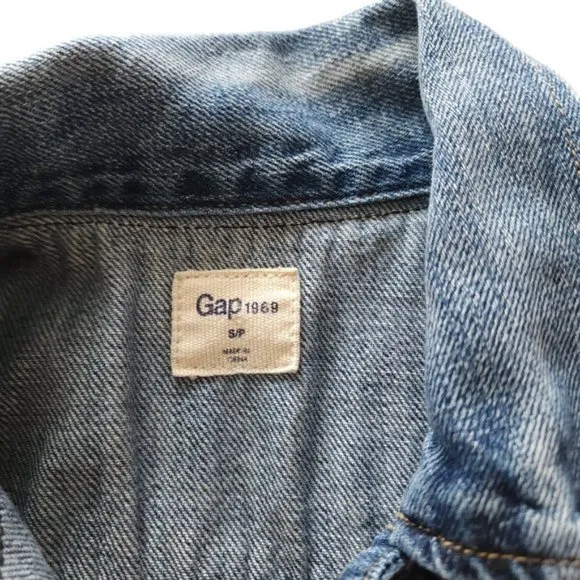 GAP Icon Denim jacket with black velvet patches