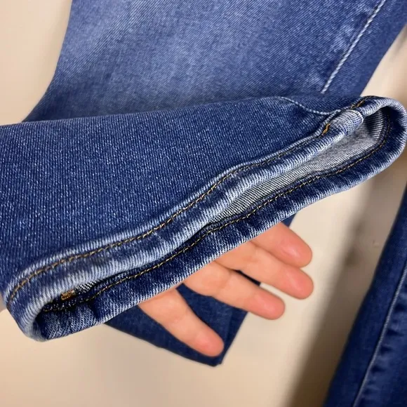 Good American Revolve Legs Straight Jeans in Indigo332 EUC