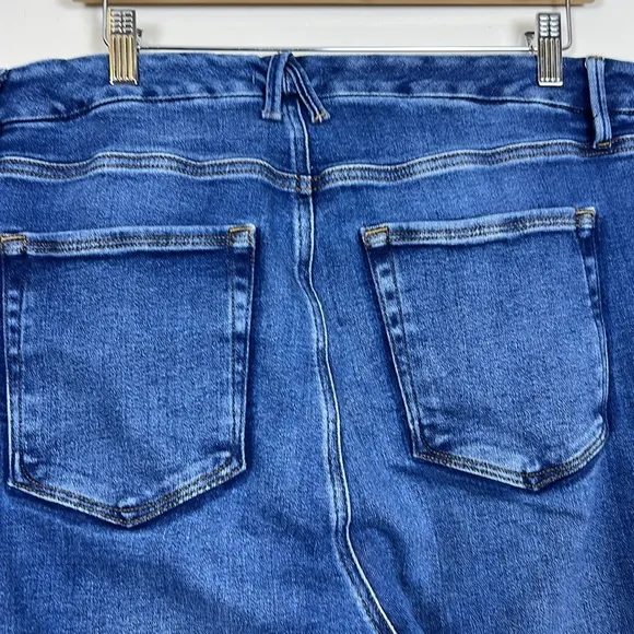 Good American Revolve Legs Straight Jeans in Indigo332 EUC