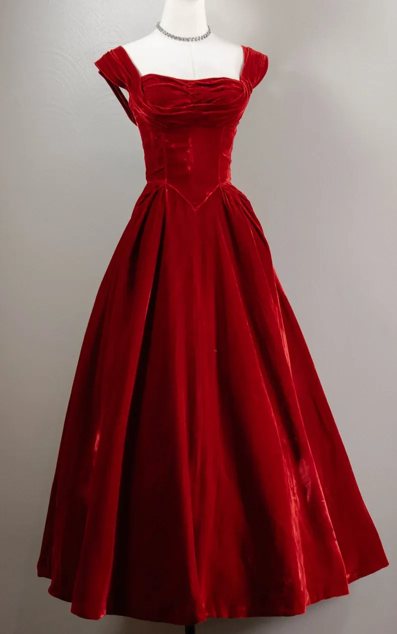 JazzHer Vintage Ball Gown Sweetheart Red Velvet Prom Dresses Birthday Outfits (PRE-ORDER)
