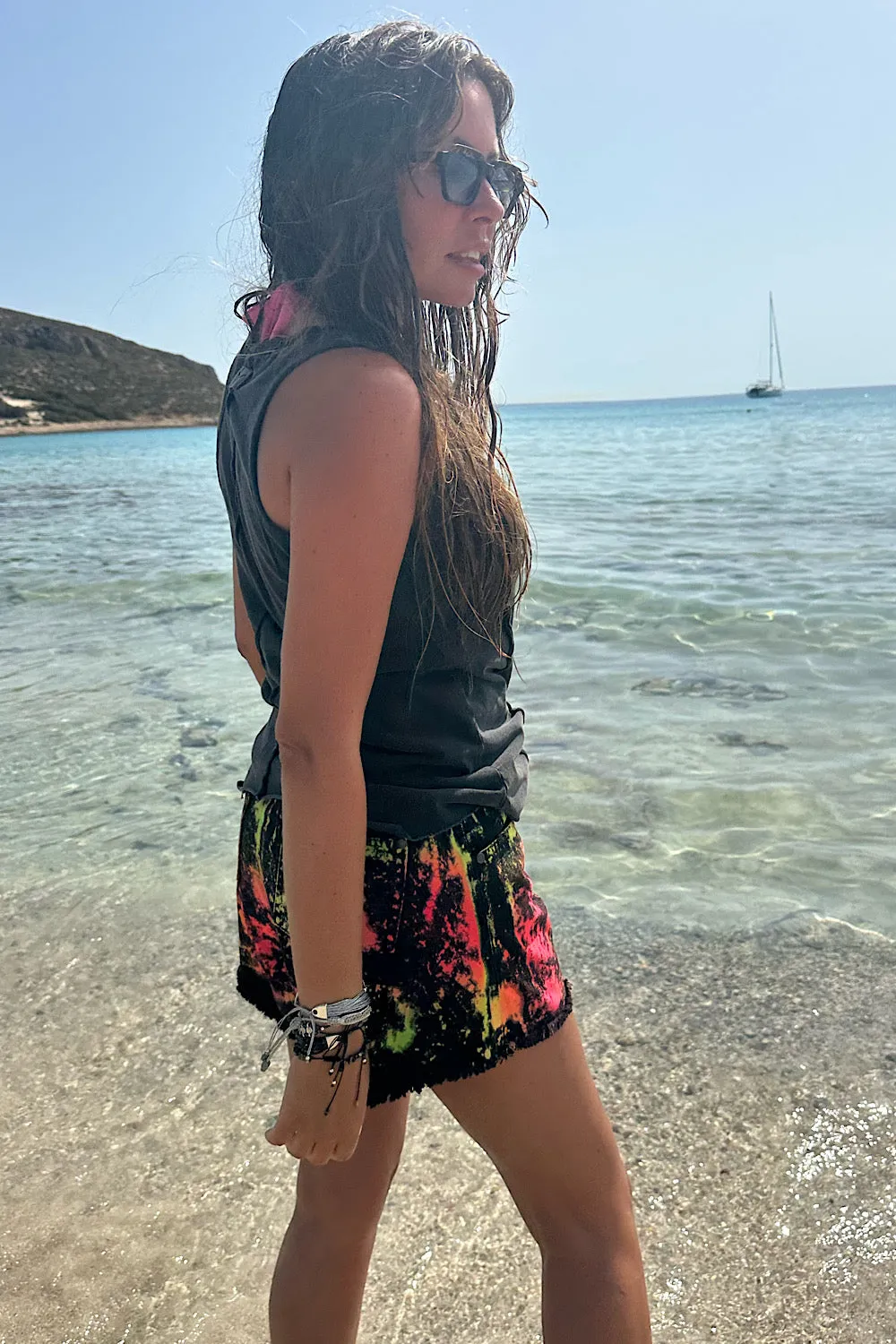 KOKOPU HOLES SHORTS