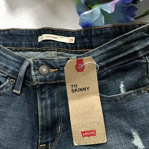 Levi's NWT 711 Skinny Jeans Women 0/25