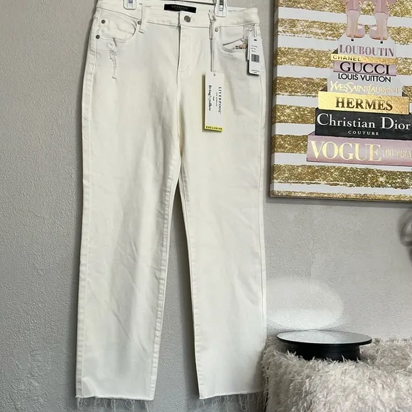 Liverpool Limited Edition The Crop Straight Distressed White Jeans Size 8