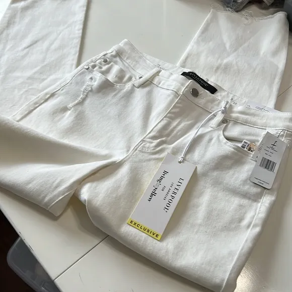 Liverpool Limited Edition The Crop Straight Distressed White Jeans Size 8