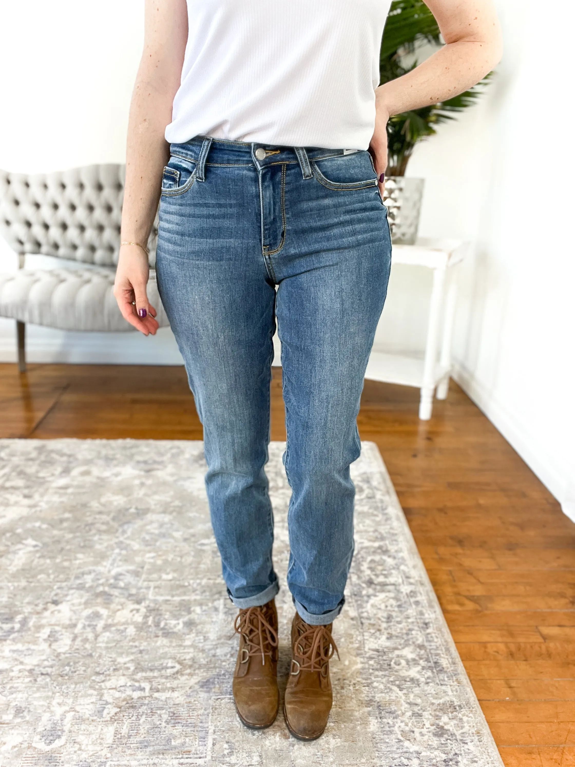 MacKenzie Mid-Rise Skinny Judy Blue Jeans
