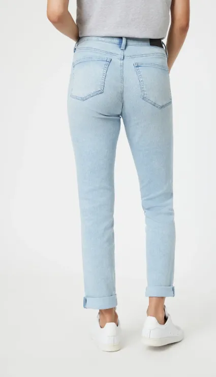 Mavi Kathleen Slim Boyfriend Jeans in Bleach Feather Blue