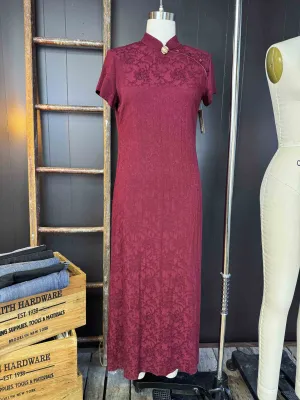 Mode Edit: Vintage High Neck Burgundy Dress with Pin - Size M/L