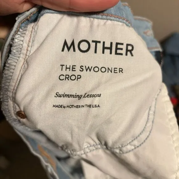 MOTHER Jeans ‘The Swooner Crop Swimming Lessons’- Size 27