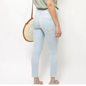 MOTHER Jeans ‘The Swooner Crop Swimming Lessons’- Size 27