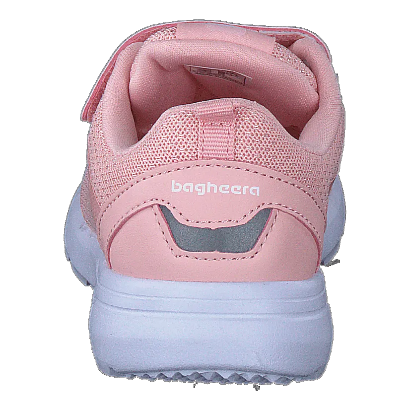 Moxie Soft Pink/white