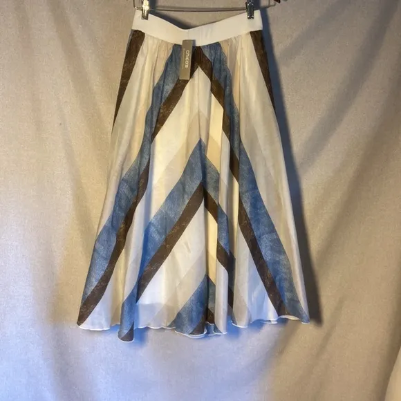 New. CHICO’S Tribal Stripes Skirt Size 0