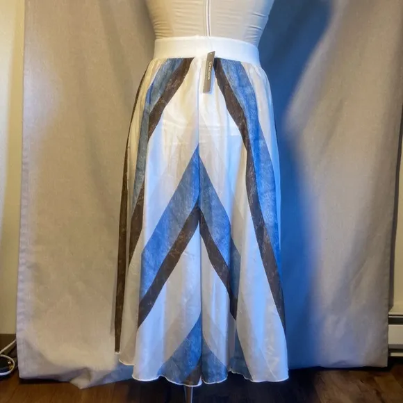 New. CHICO’S Tribal Stripes Skirt Size 0