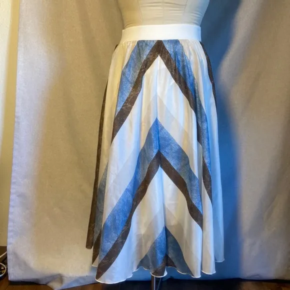 New. CHICO’S Tribal Stripes Skirt Size 0