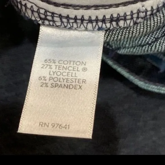 NWT J. Jill straight leg high rise jeans Luna Blue 5 pocket with stretch Sz 4
