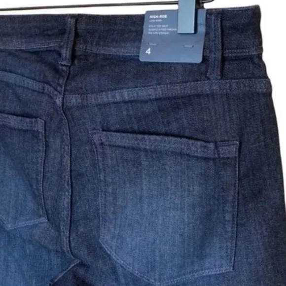 NWT J. Jill straight leg high rise jeans Luna Blue 5 pocket with stretch Sz 4