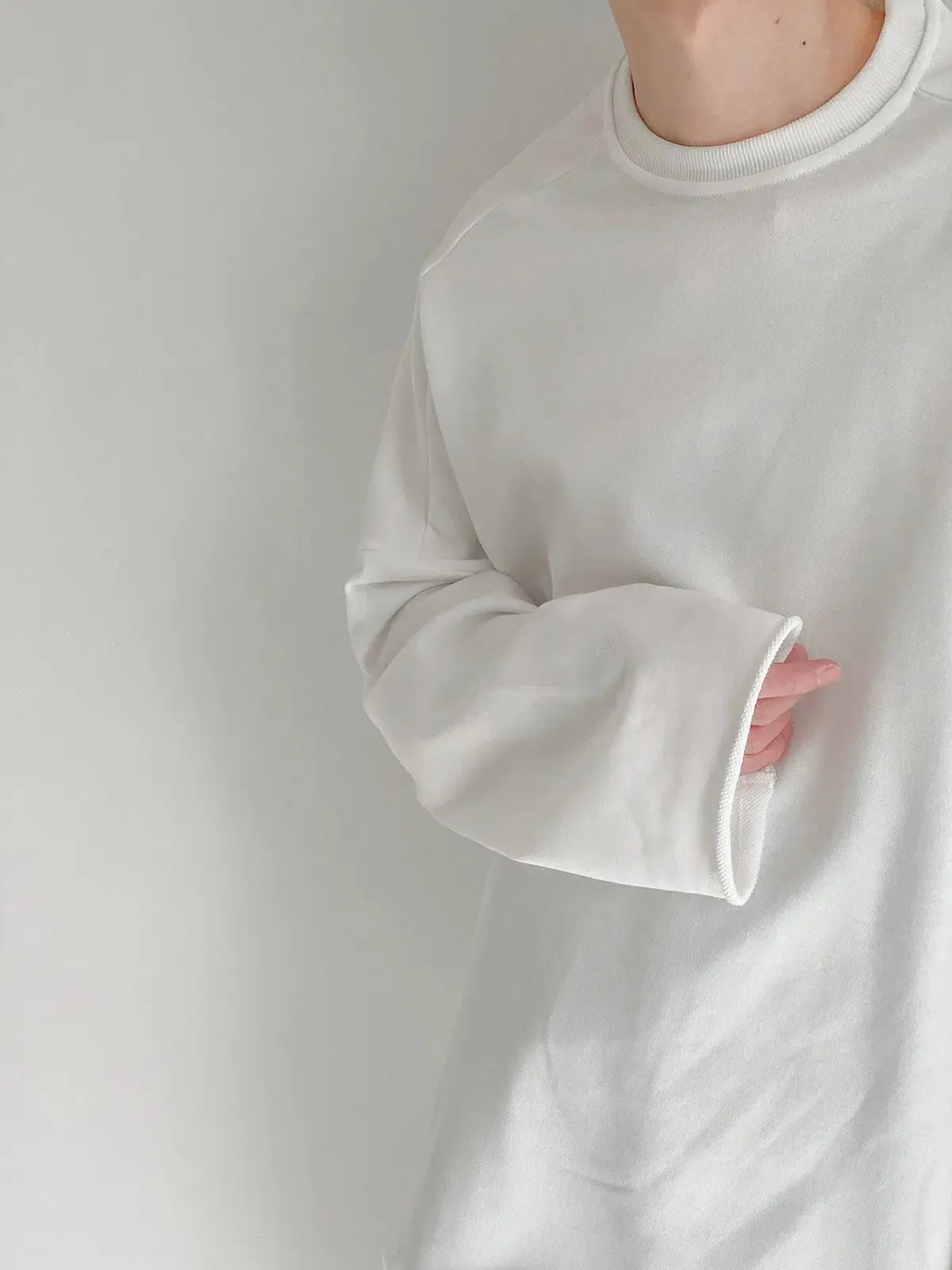 Oversize Curled Long-sleeved Shirt