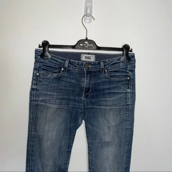 Paige Skyline Straight Skinny Jeans. Size 28
