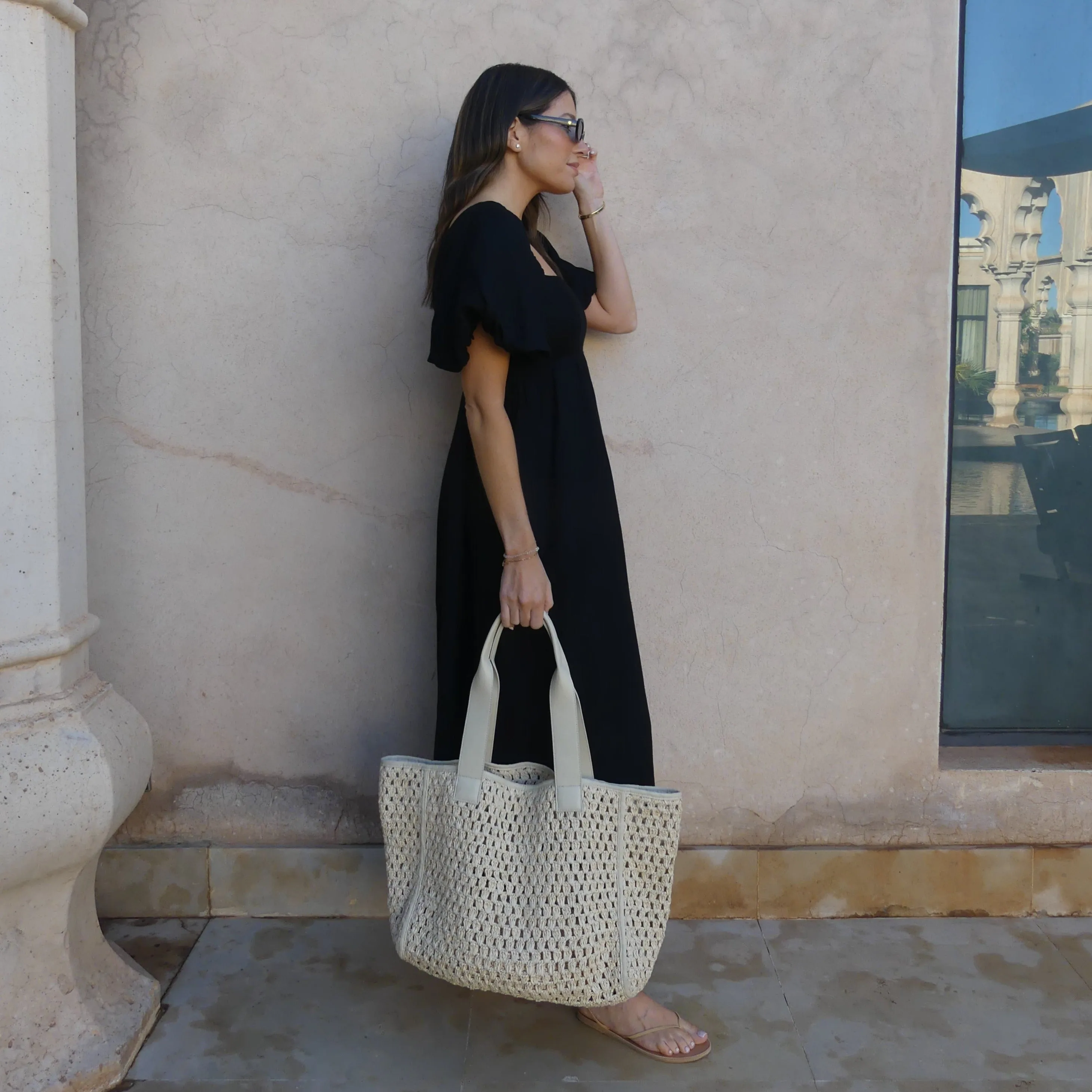 PUFF SLEEVE MIDI DRESS - BLACK