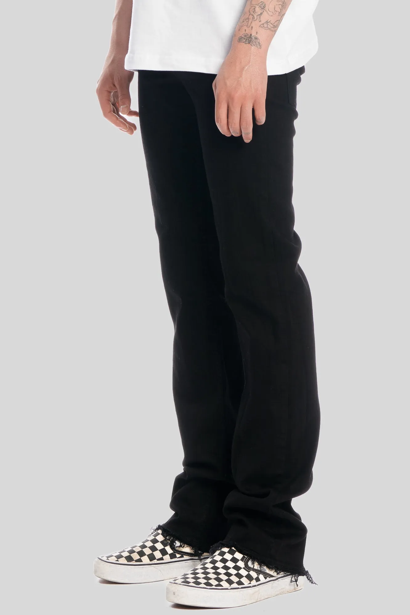 RAW EDGE JET BLACK DENIM JEAN