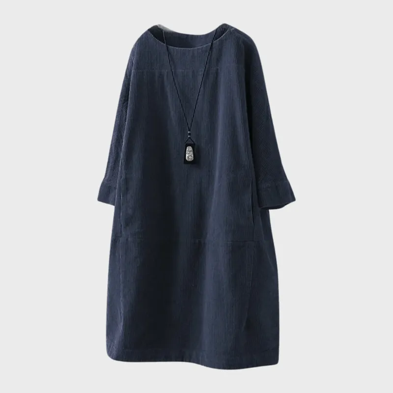 Robe fluide et chic pour femme avec une touche rétro élégante