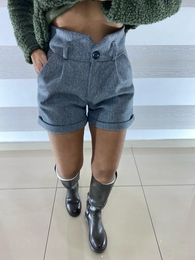 Shorts Lucia Svasato Bustino Vita Alta