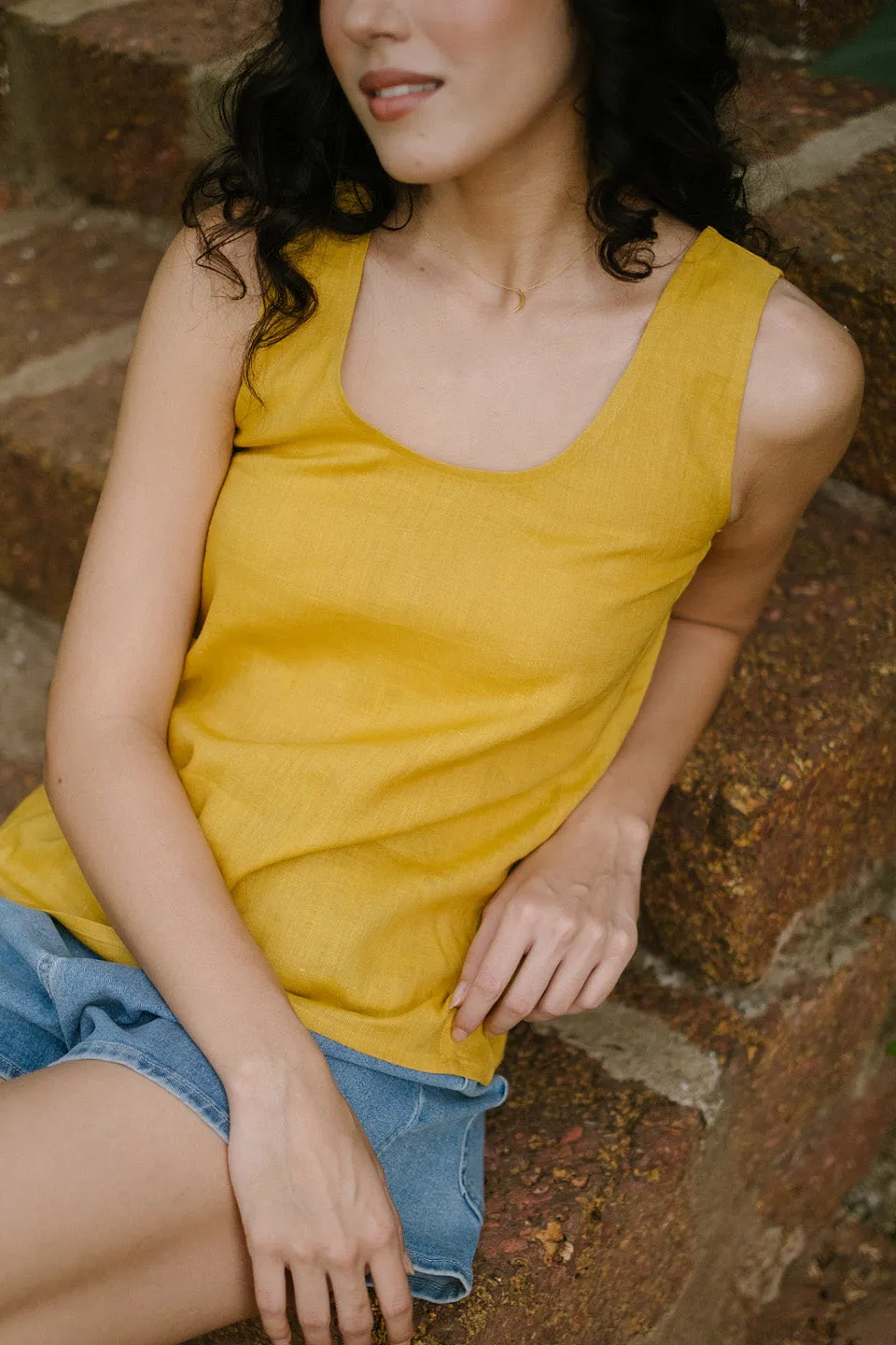 The Linen Round Neck Tank