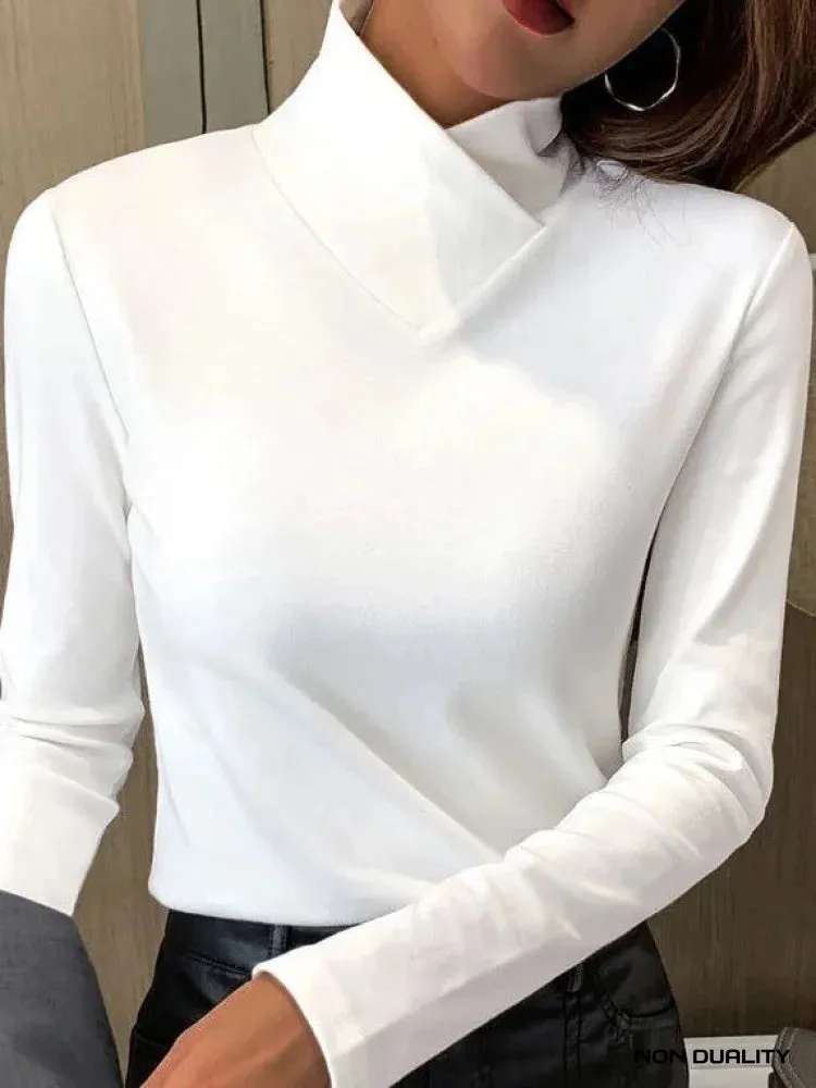 Thea - Sleek Turtleneck Top