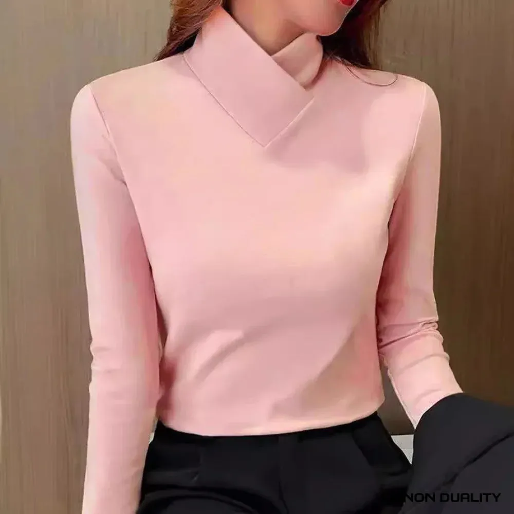 Thea - Sleek Turtleneck Top