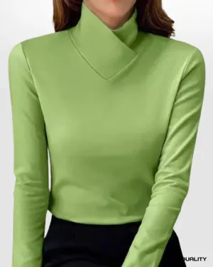 Thea - Sleek Turtleneck Top