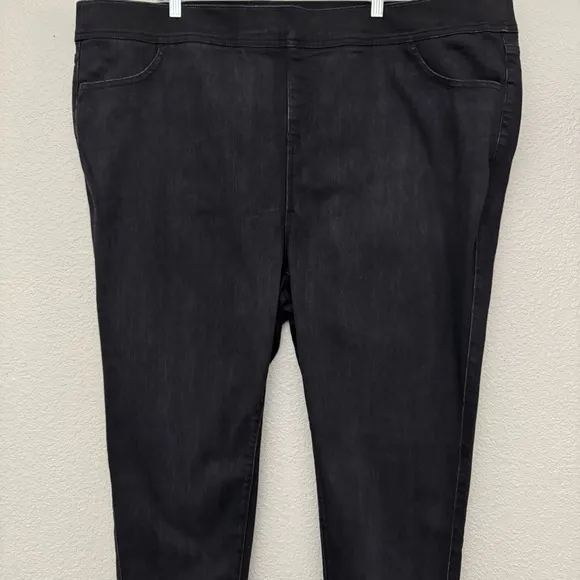 Torrid Lean Jean Skinny Super Soft Black Pull On Size 5 Tall NWT