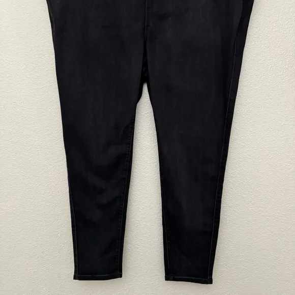 Torrid Lean Jean Skinny Super Soft Black Pull On Size 5 Tall NWT