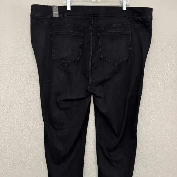 Torrid Lean Jean Skinny Super Soft Black Pull On Size 5 Tall NWT