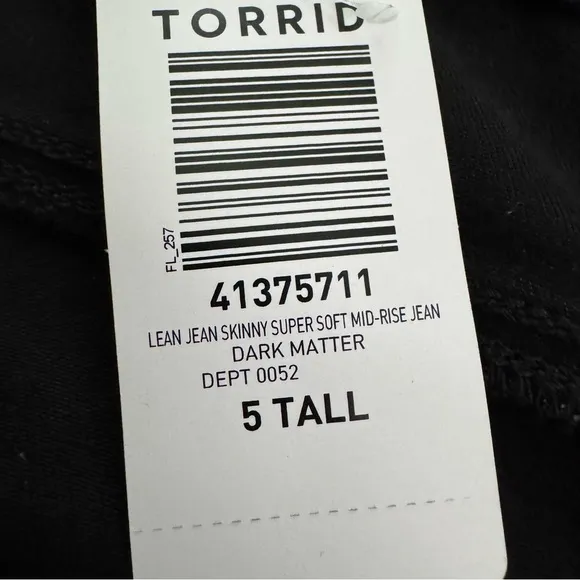 Torrid Lean Jean Skinny Super Soft Black Pull On Size 5 Tall NWT