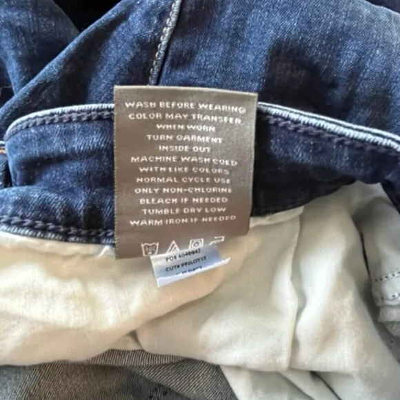 Torrid MidFit Super Skinny Super Soft High-Rise Jeans in Basin Blue – 26T NWT