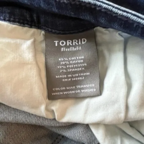 Torrid MidFit Super Skinny Super Soft High-Rise Jeans in Basin Blue – 26T NWT