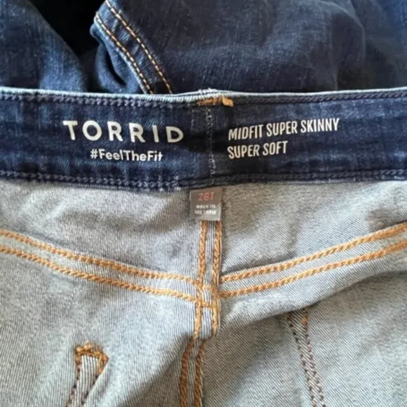 Torrid MidFit Super Skinny Super Soft High-Rise Jeans in Basin Blue – 26T NWT