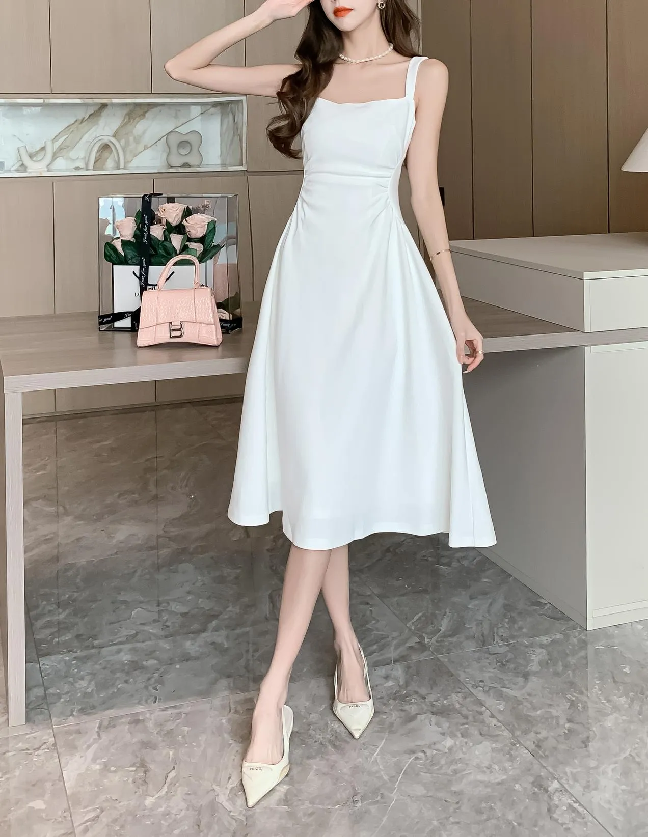 Trendy Poplin Dress with a Flattering Waist
